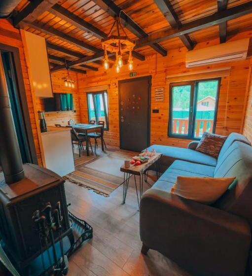 Пансион Sapanca Green Garden Tuna Ev Bungalov