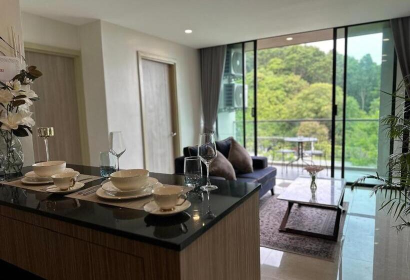 펜션 The Viva Patong