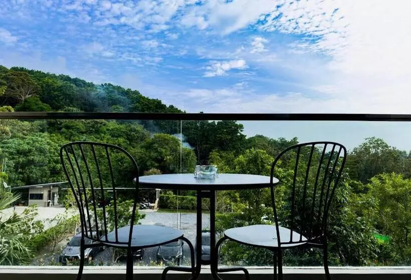 ペンション The Viva Patong