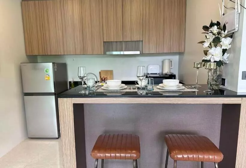 ペンション The Viva Patong