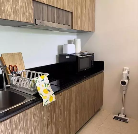 ペンション The Viva Patong