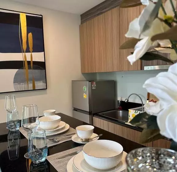 ペンション The Viva Patong