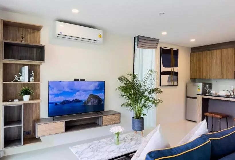 ペンション The Viva Patong