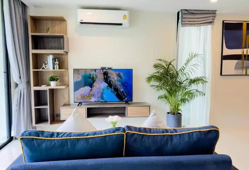 ペンション The Viva Patong