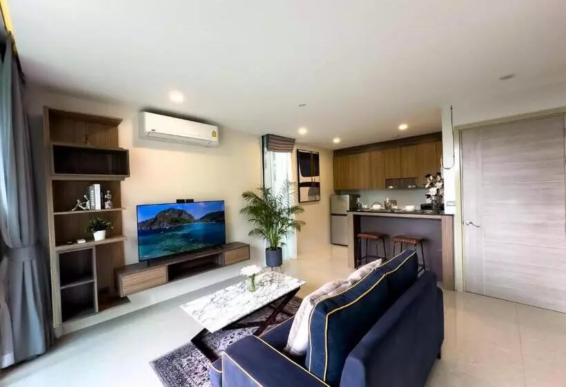 ペンション The Viva Patong