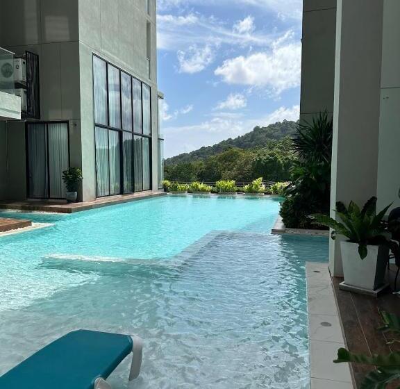 펜션 The Viva Patong