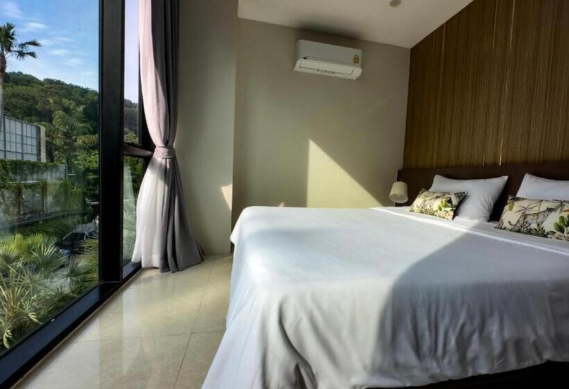 펜션 The Viva Patong