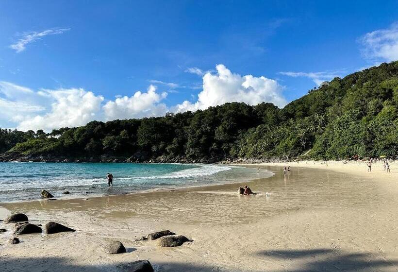 펜션 The Viva Patong