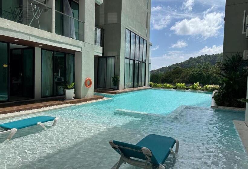 펜션 The Viva Patong