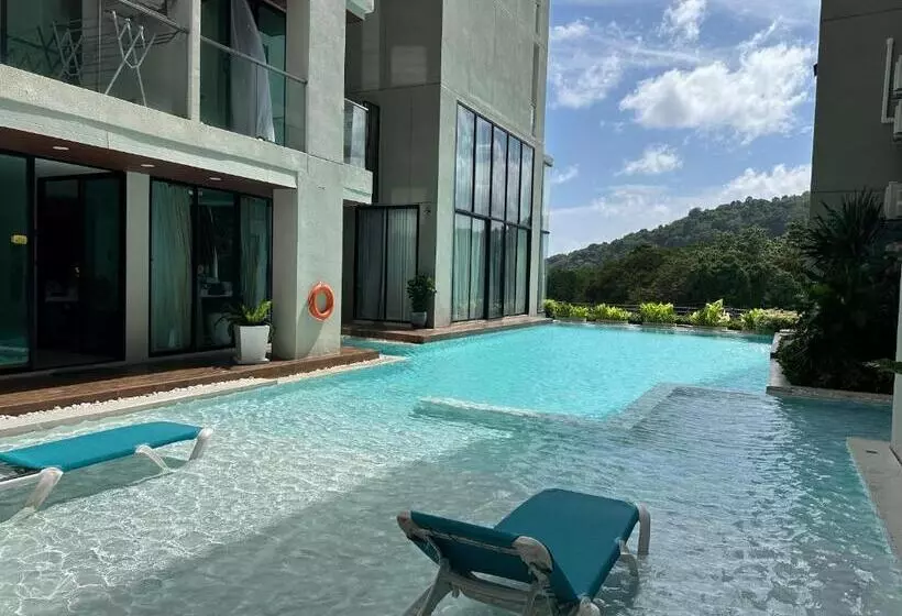 ペンション The Viva Patong