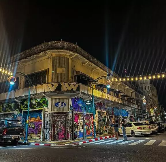 ペンション The Viva Patong