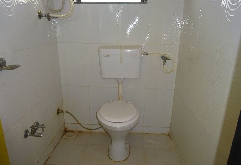 Отель Sai Leela