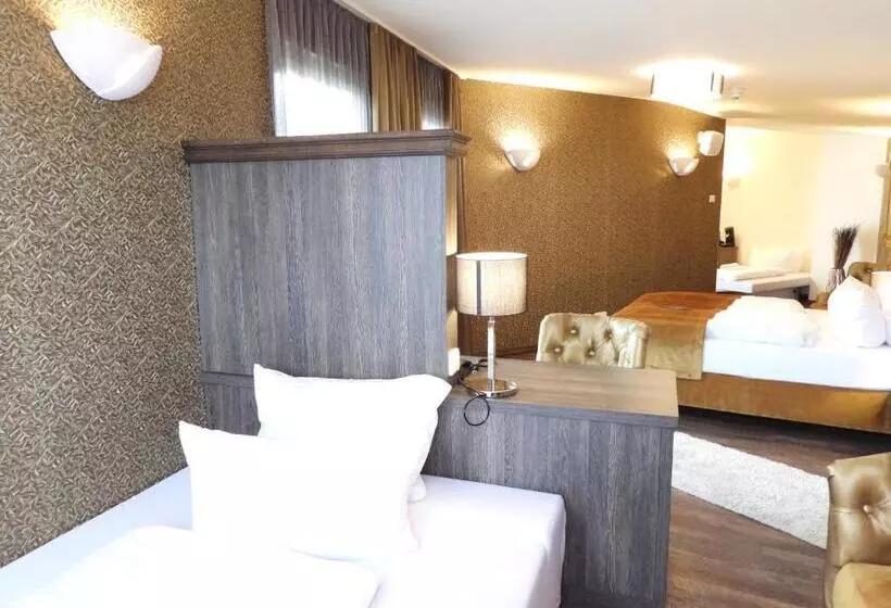 Spree Hotel In Der Altstadt