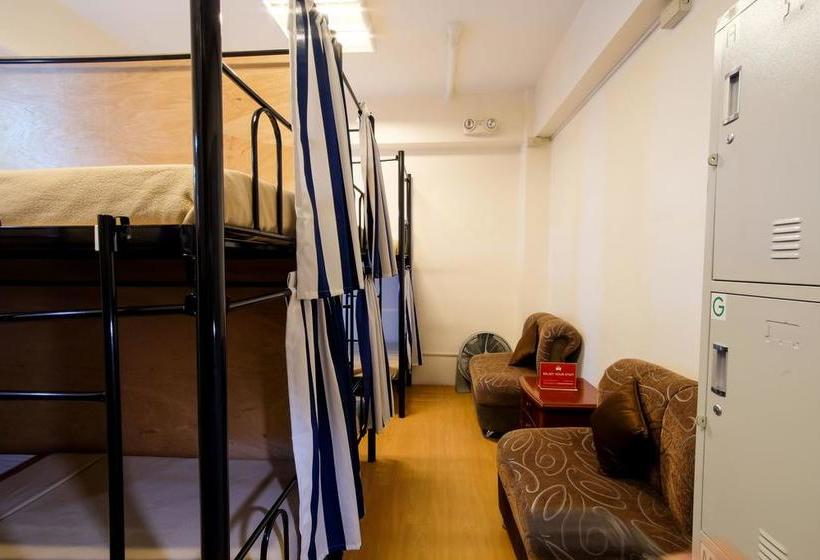 Zen Hostel Vicente Cruz Manila