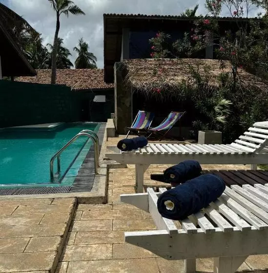 Hotelli Queens Mount Tri Villas