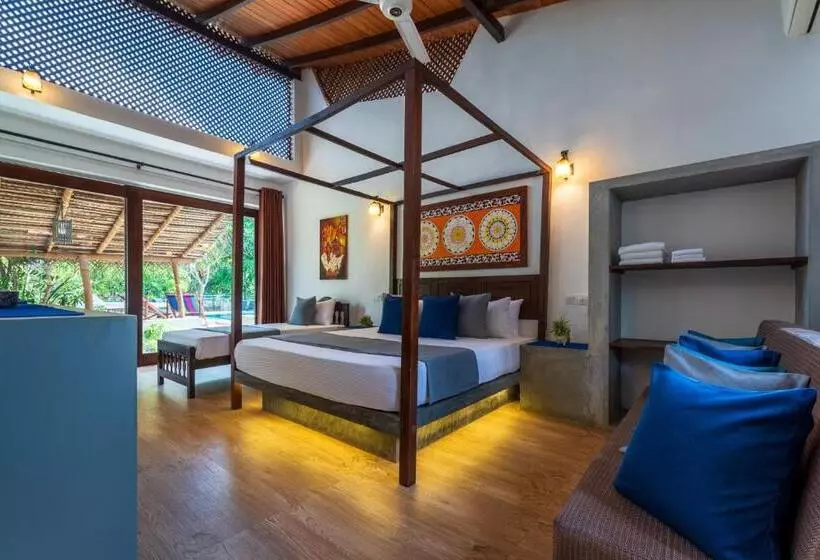 Hotelli Queens Mount Tri Villas