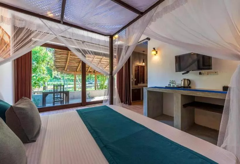 Hotelli Queens Mount Tri Villas