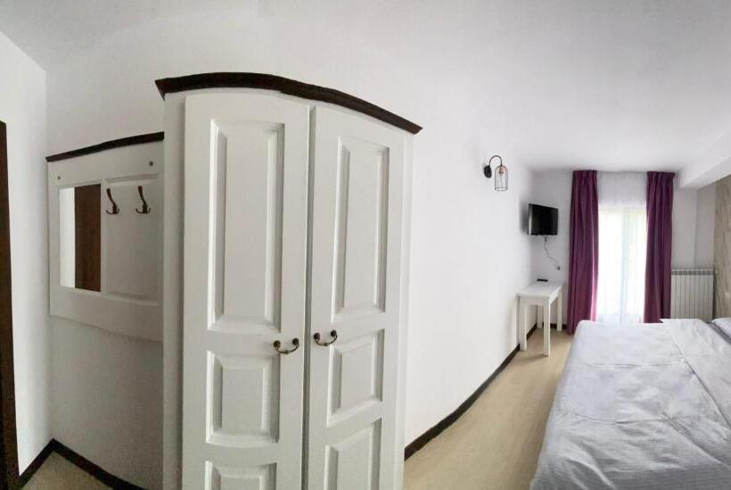 پانسیون Casa Complex Borsa