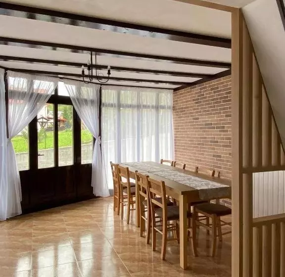 Pensjonat Casa Complex Borsa