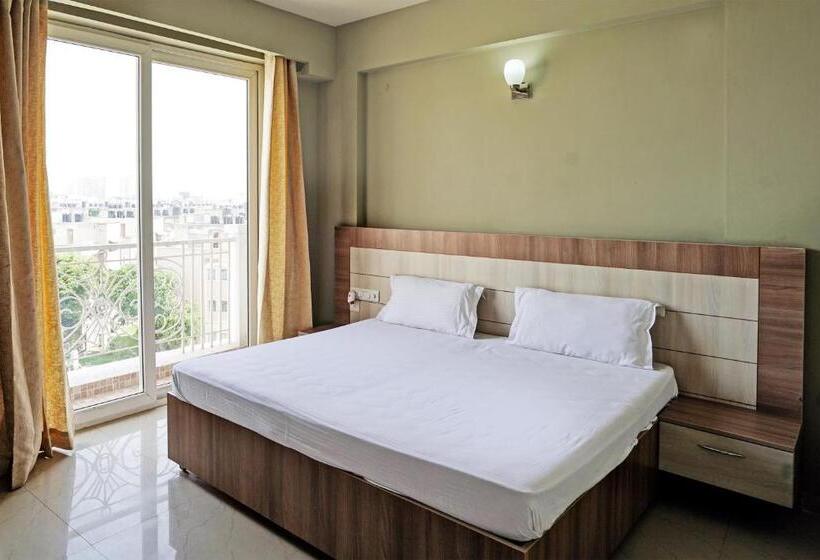 ホテル O Anirbhav Dham