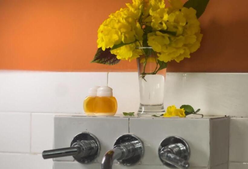 Wild Fortress Hotel Sigiriya