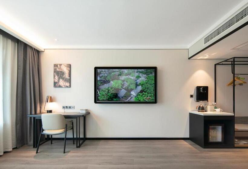 Atour X Hotel Ningbo Railway Station North Square