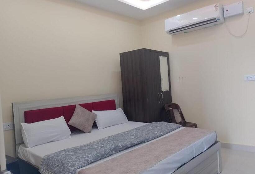 Hotel Madhur Kunj Ayodhya