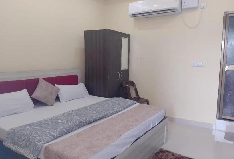 Hotel Madhur Kunj Ayodhya