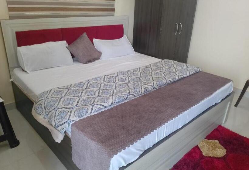 Hotel Madhur Kunj Ayodhya