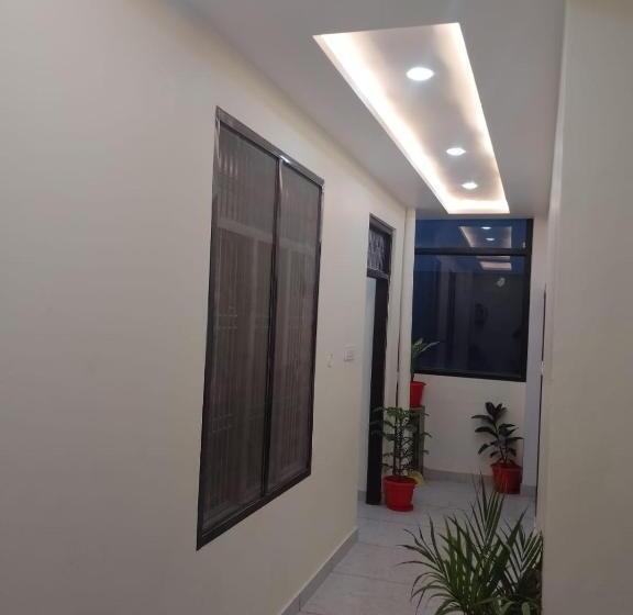 Hotel Madhur Kunj Ayodhya