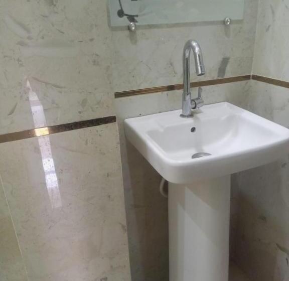 Hotel Madhur Kunj Ayodhya