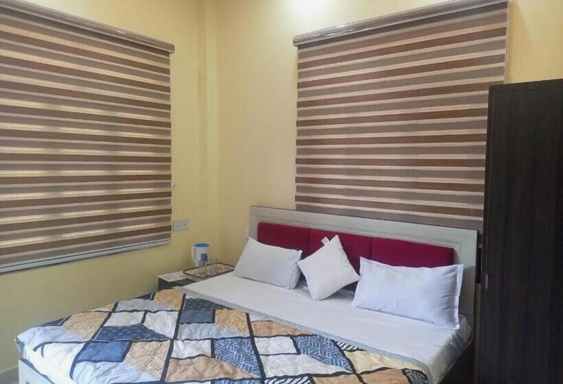 Hotel Madhur Kunj Ayodhya