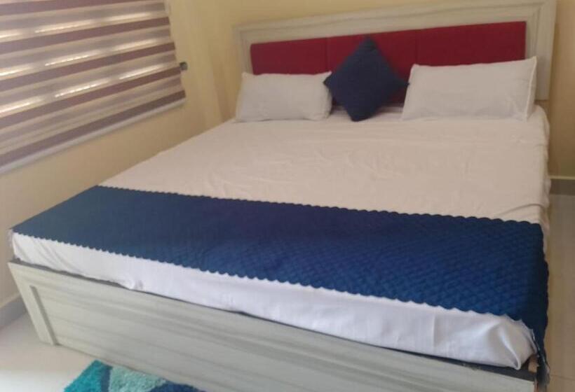 Hotel Madhur Kunj Ayodhya