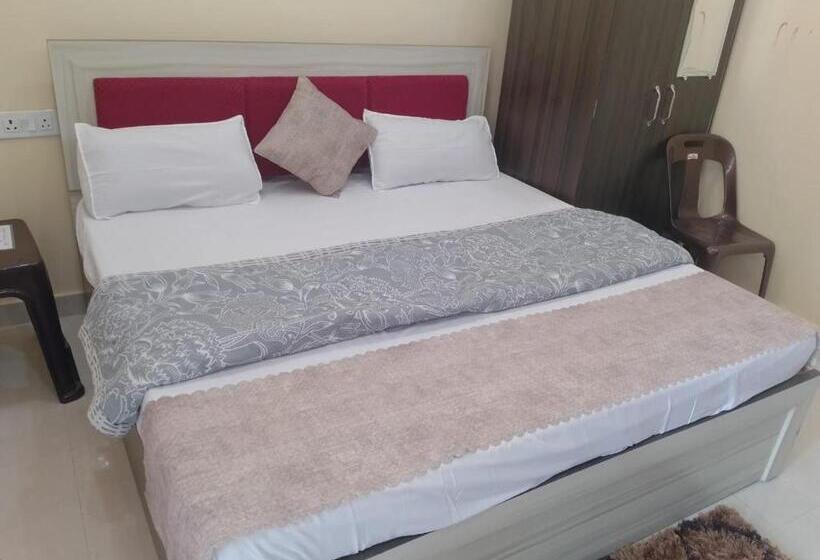 Hotel Madhur Kunj Ayodhya