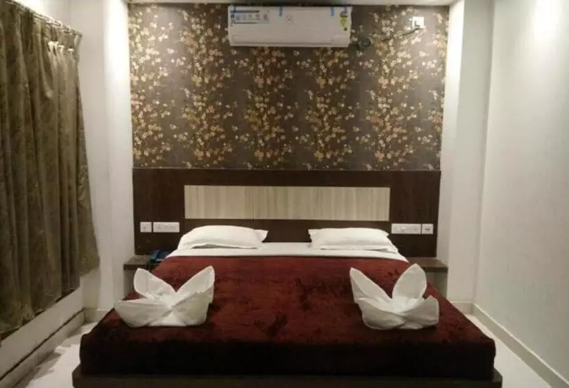 ホテル Home Town Puri Near Temple & Golden Beach  Lift  Wifi With Restaurant Facilities  By Morservices