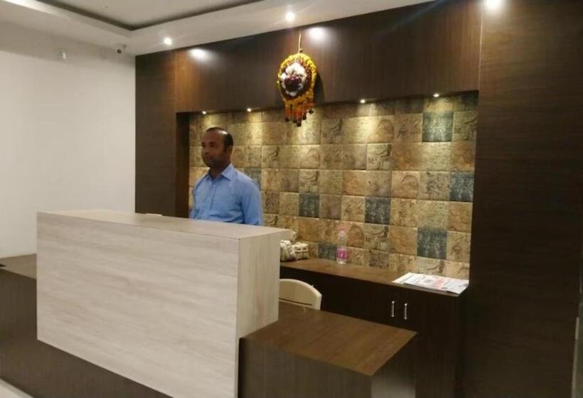 בית מלון כפרי Home Town Puri Near Temple & Golden Beach Lift Wifi With Restaurant Facilities By Morservices