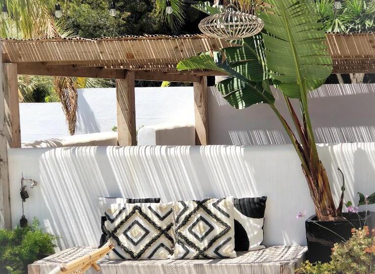 민박 One Thousand Waves