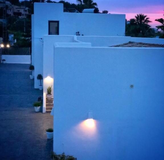 민박 One Thousand Waves