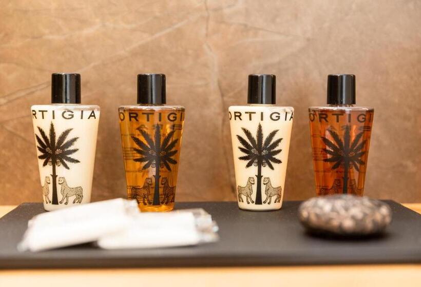 צימר San Colombano Suites