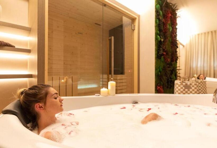 צימר San Colombano Suites