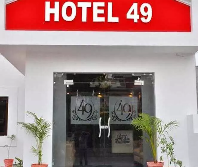 Hotel 49