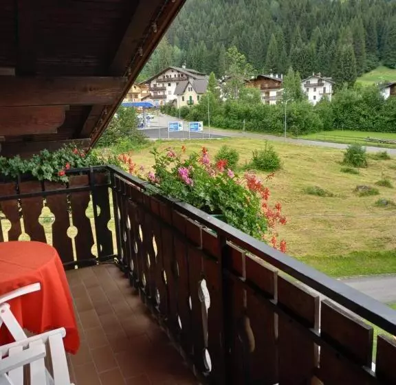 ホテル Albergo Scoiattolo