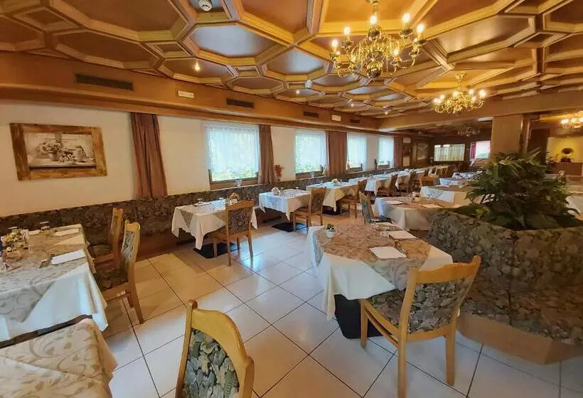 ホテル Albergo Scoiattolo