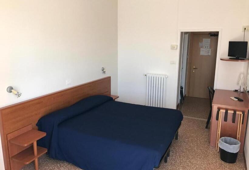 酒店 Turismo Europa