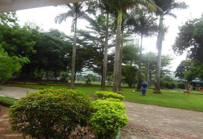 هتل Lamada Apartments