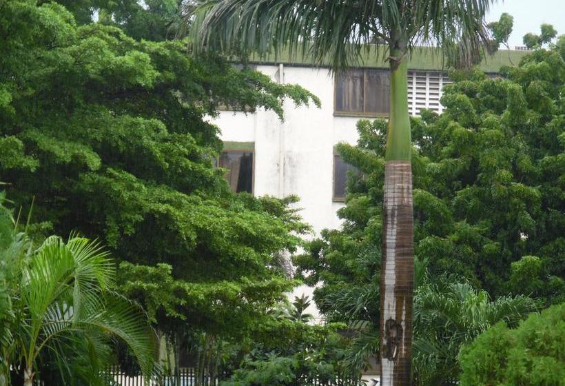 هتل Lamada Apartments