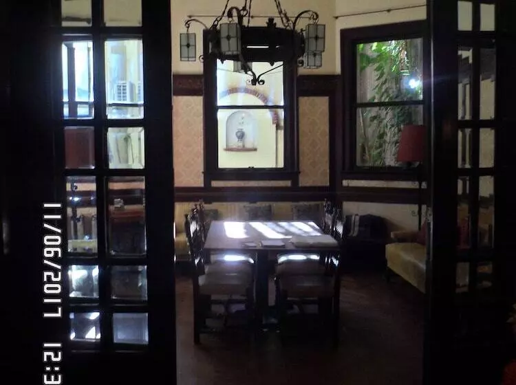 Emperatriz Hotel Familiar
