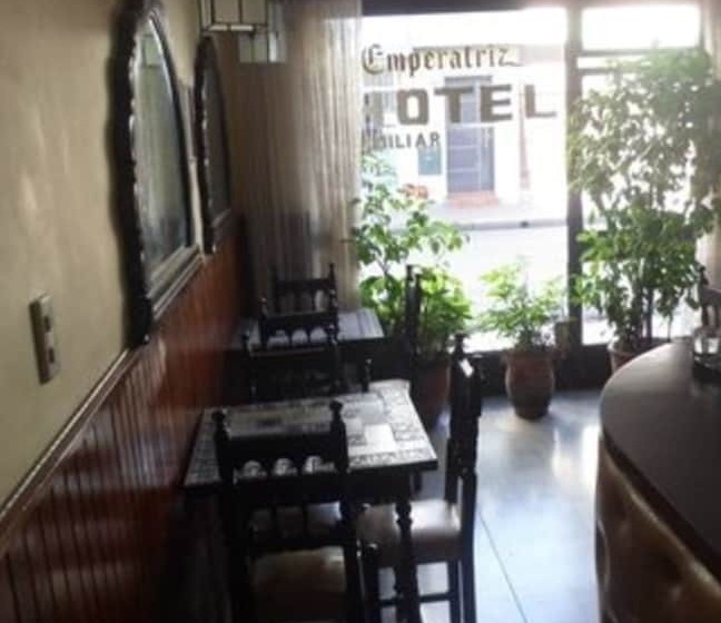 Emperatriz Hotel Familiar