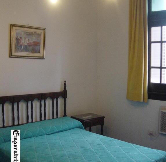 Emperatriz Hotel Familiar