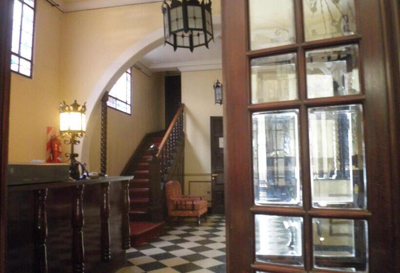 Emperatriz Hotel Familiar